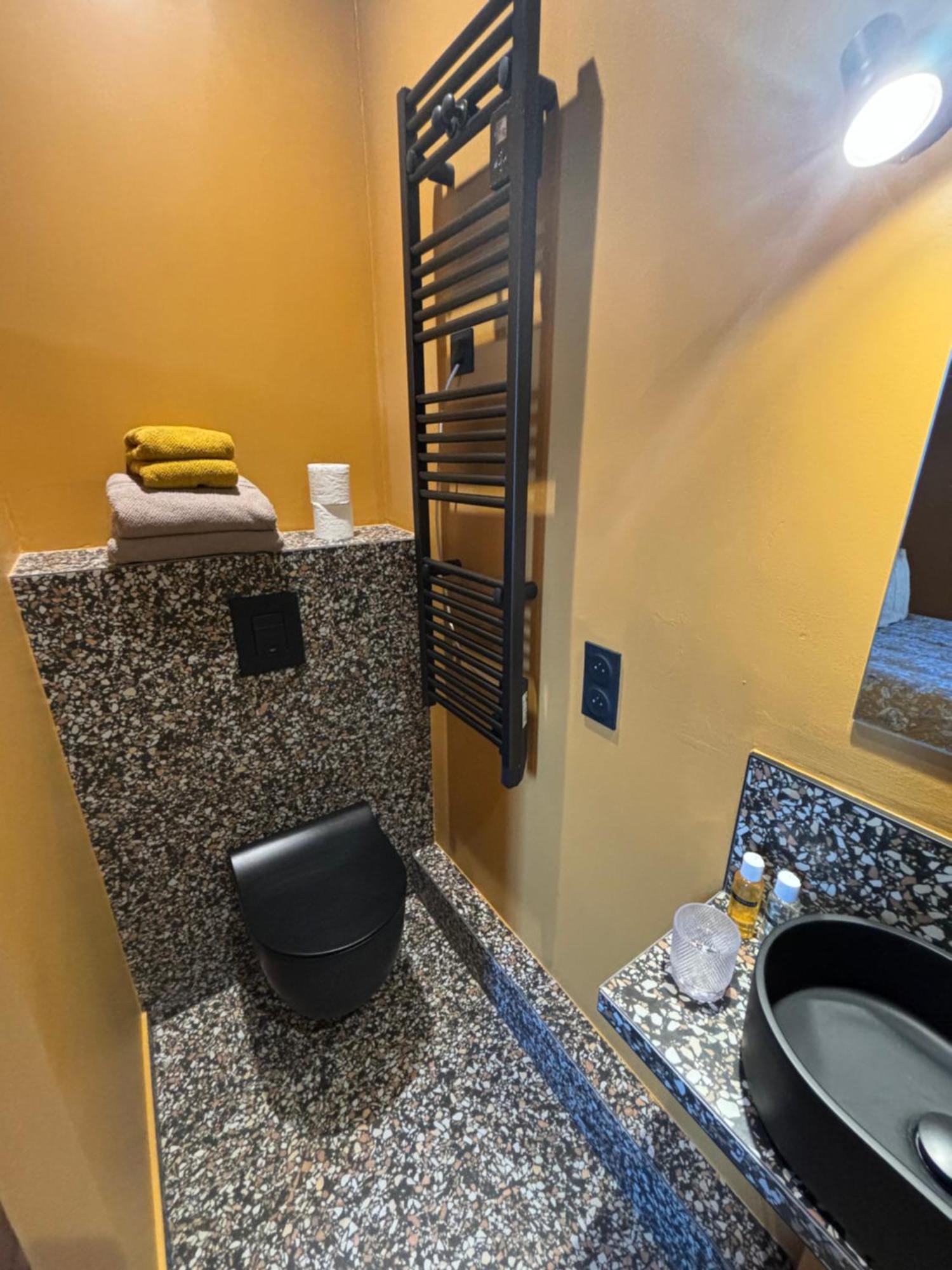 La Hacienda Negra Bed & Breakfast Saint-Jouan-des-Guérets Екстериор снимка