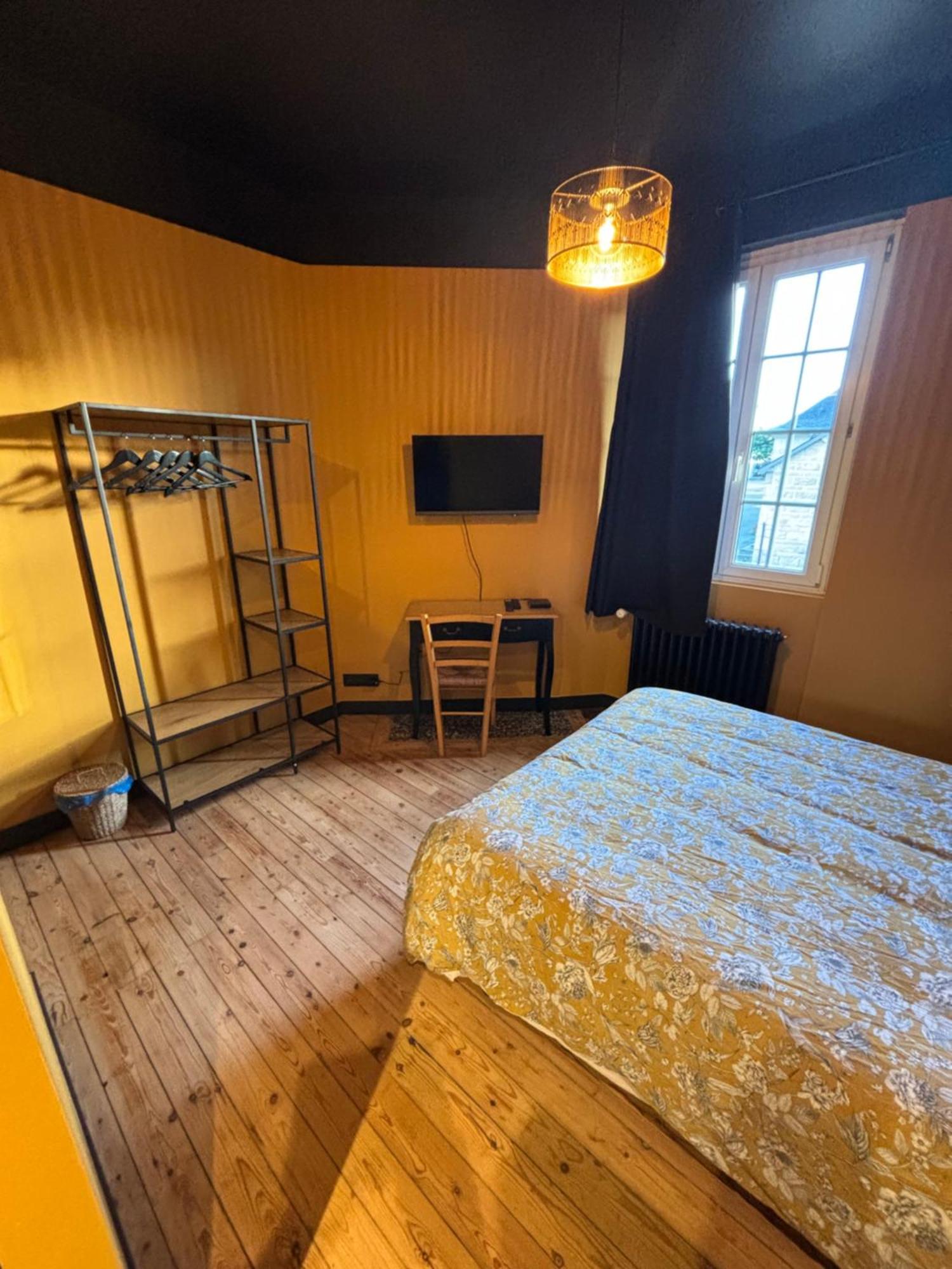 La Hacienda Negra Bed & Breakfast Saint-Jouan-des-Guérets Екстериор снимка